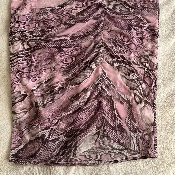 NWOT Purple Snake Patterned Ruched Pencil Skirt - Picture 3 of 7